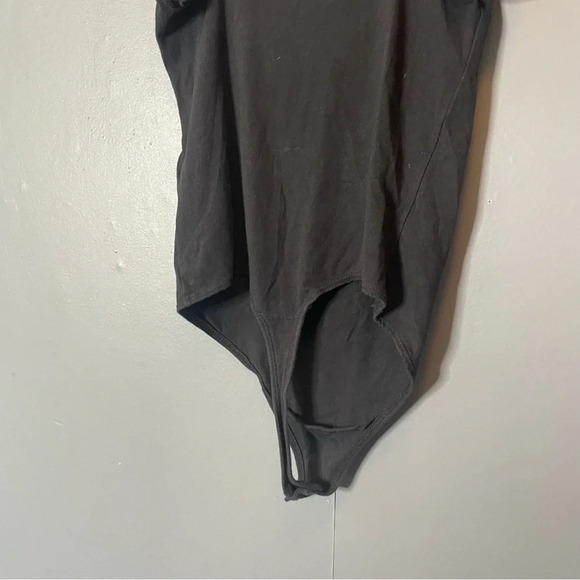 Abercrombie & Fitch black ruffle hem bodysuit women size medium - Picture 10 of 11